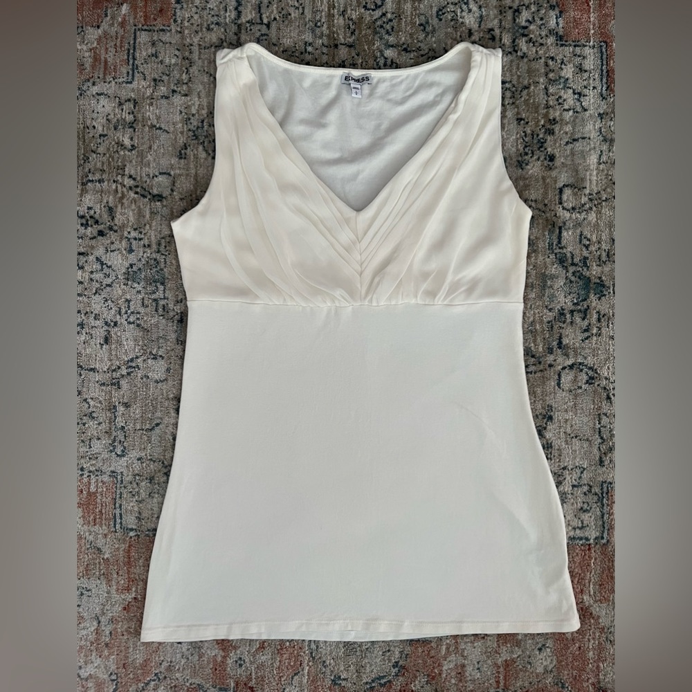 Express cream tank top size large in cream color.